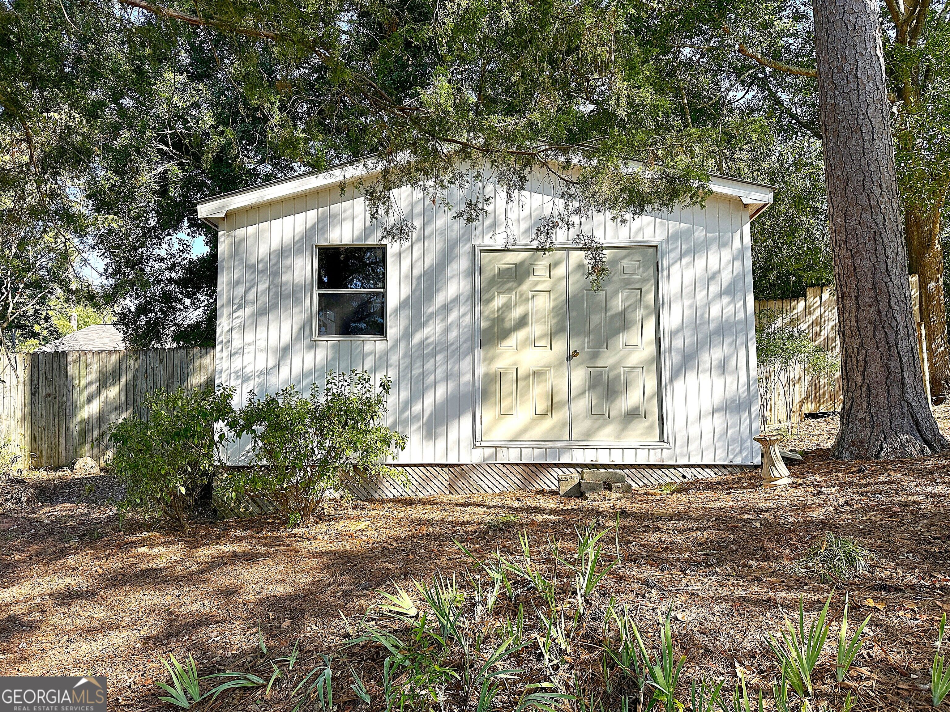 136 S Chilton Crescent Property Photo 24