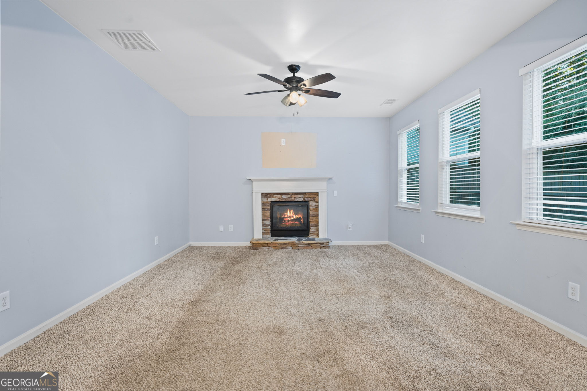 49 Windsor Way Property Photo 12