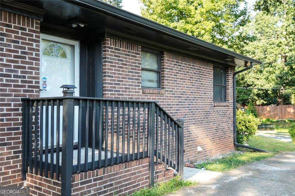 933 Rowland Street Property Photo 2