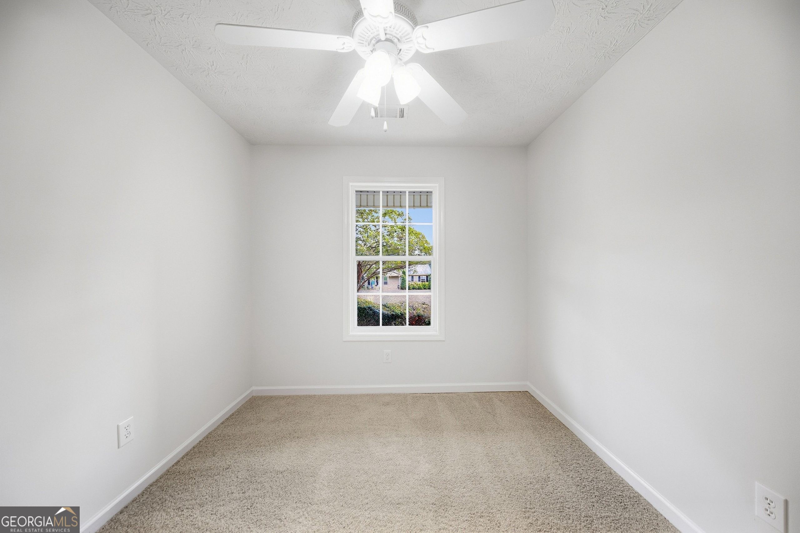 330 Dreamland Court Property Photo 17