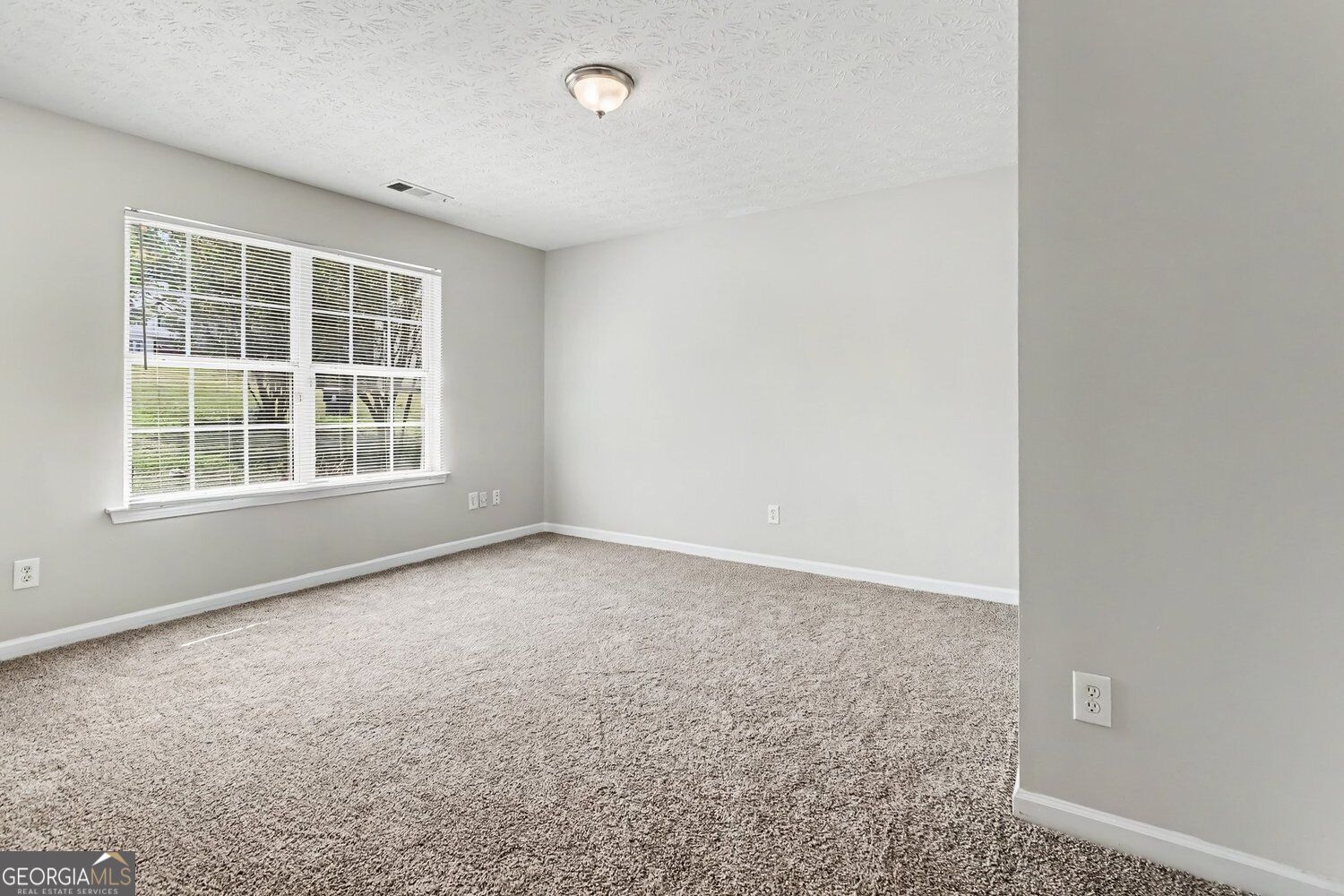 4102 Robin Circle Property Photo 12