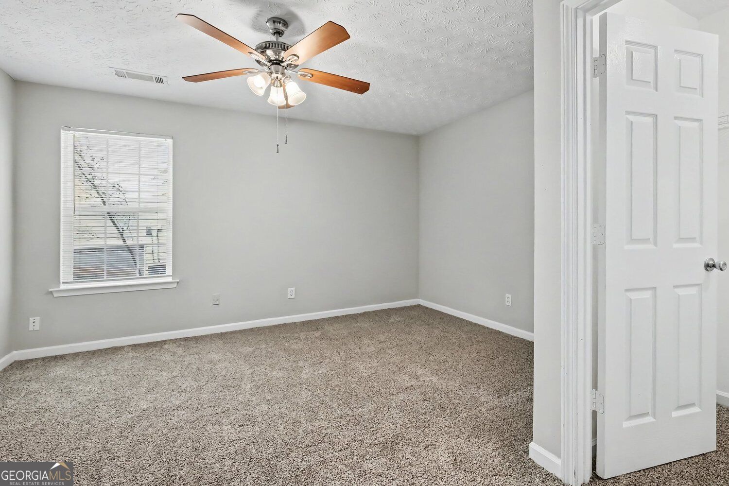 4102 Robin Circle Property Photo 13