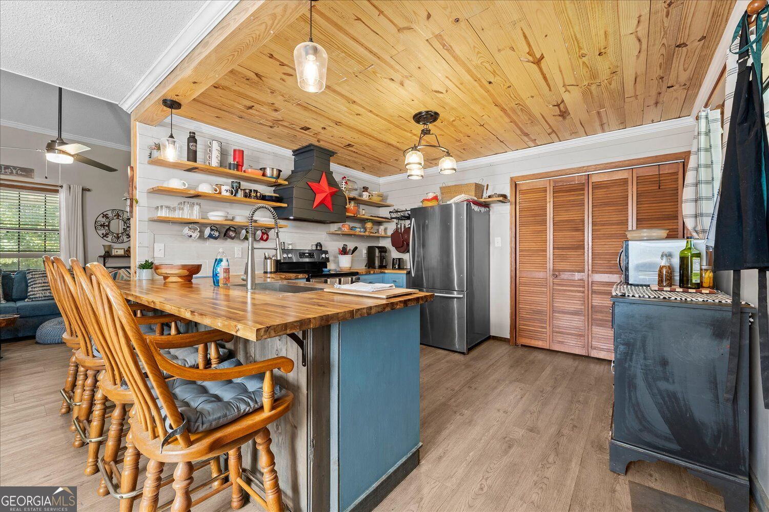 5666 Virginia Avenue Property Photo 8