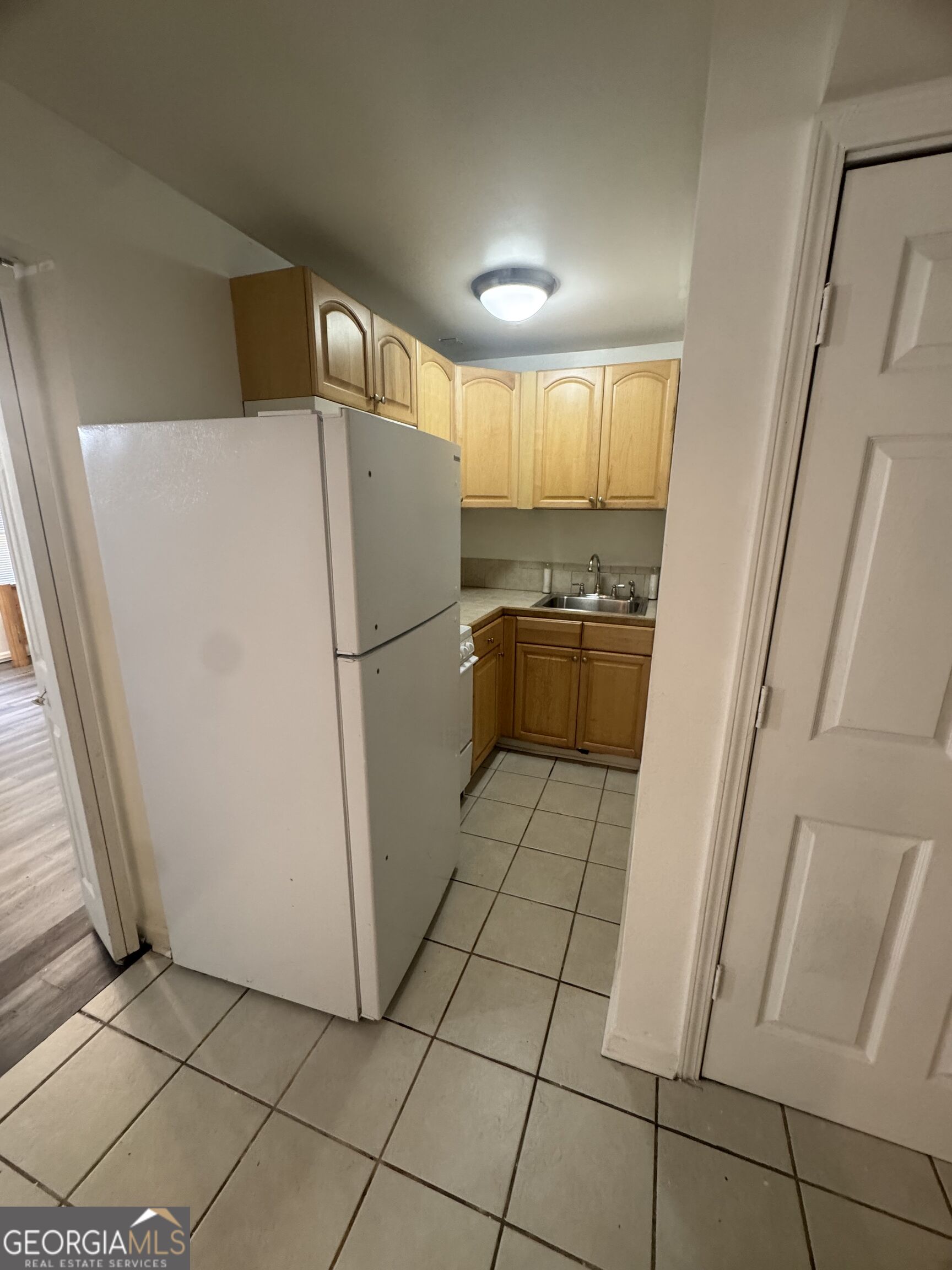6084 Riveroak Property Photo 4
