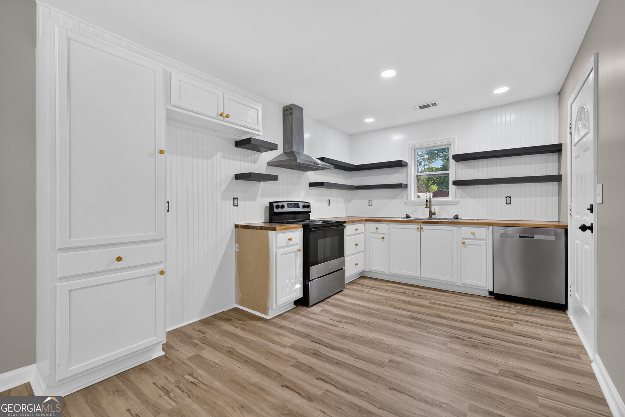 34 Pickens Drive Property Photo 4