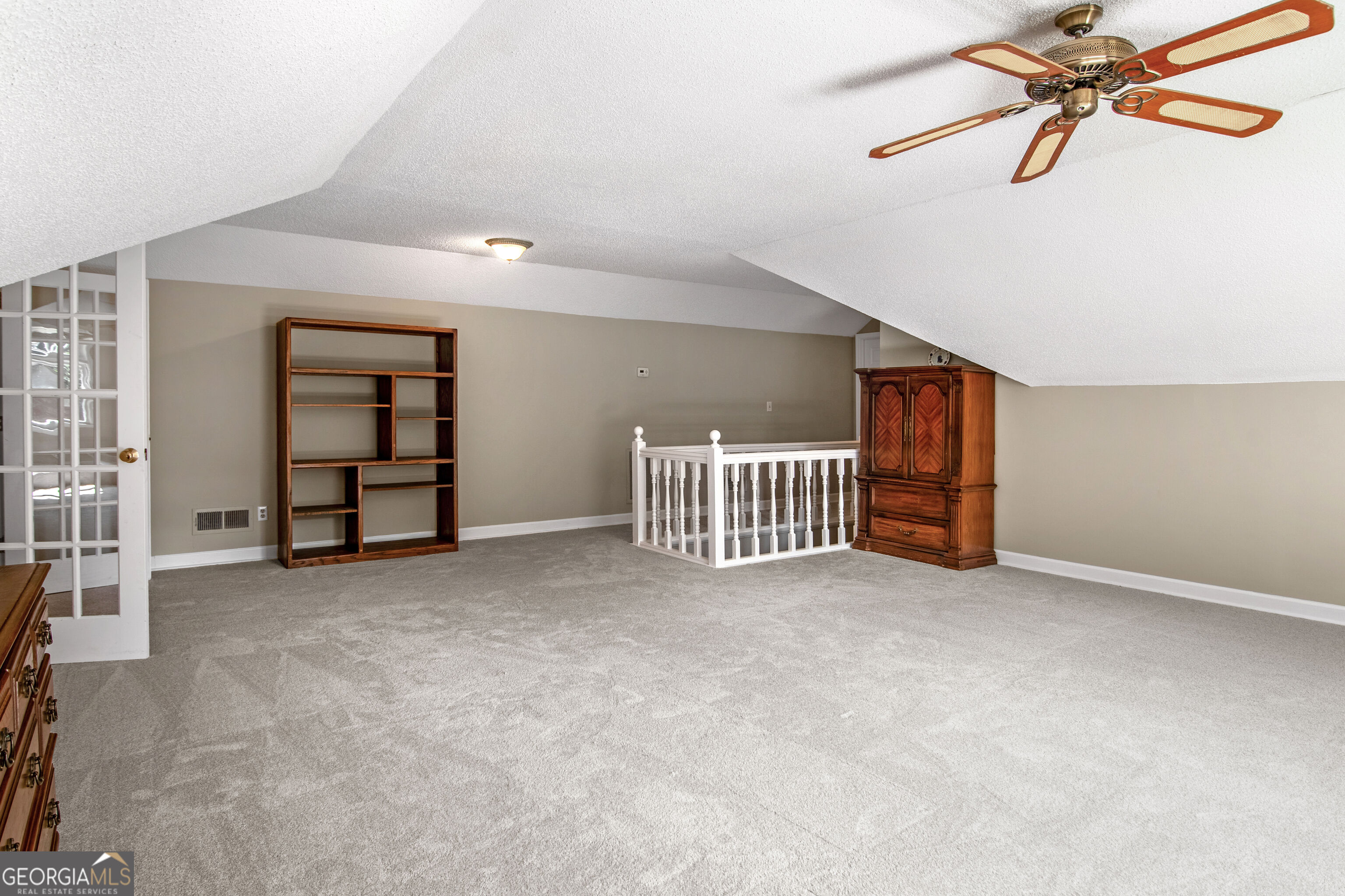 560 Saddle Crest Drive Property Photo 14