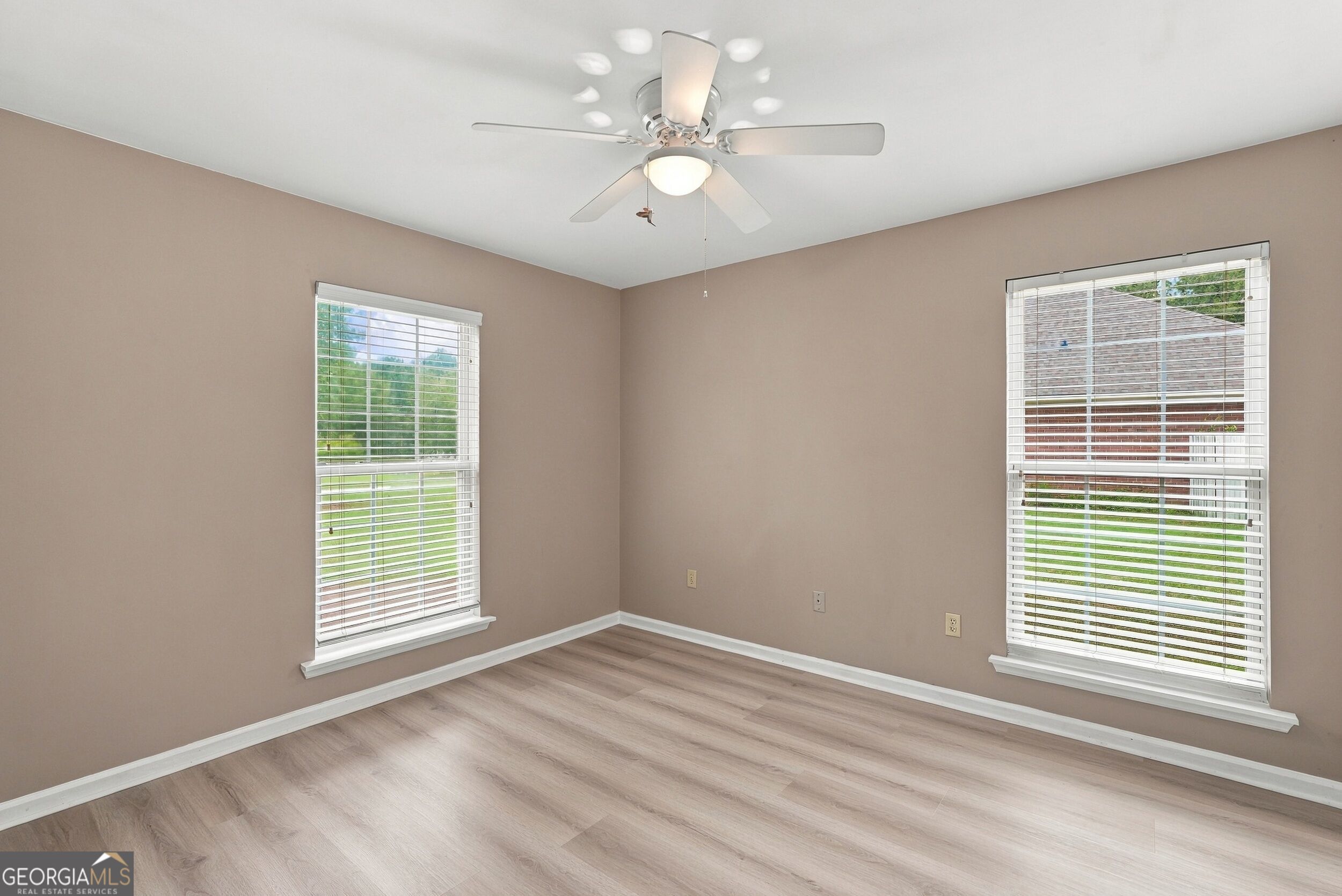 514 Fox Court Path Property Photo 32
