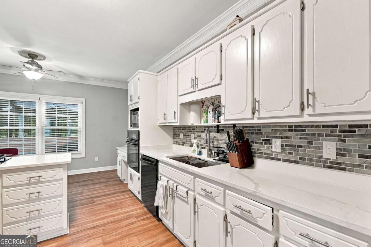 10 Chad Court Property Photo 6