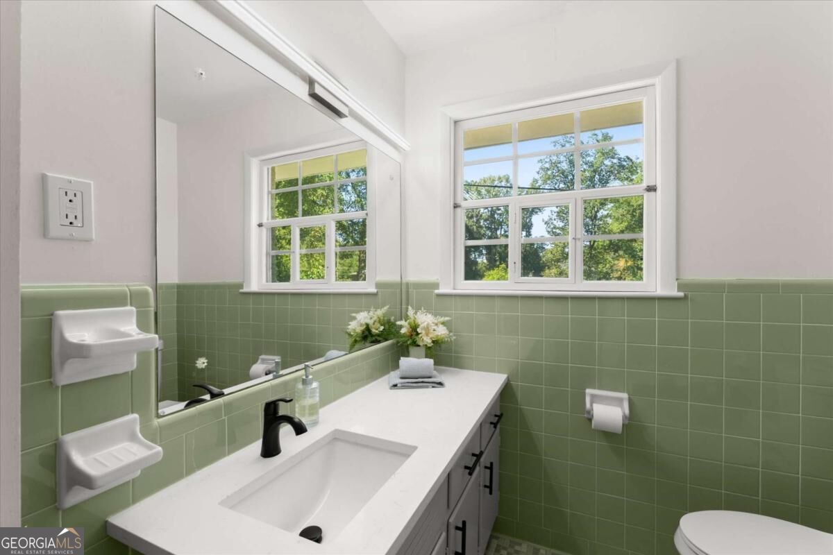 1083 Amelia Drive Property Photo 22