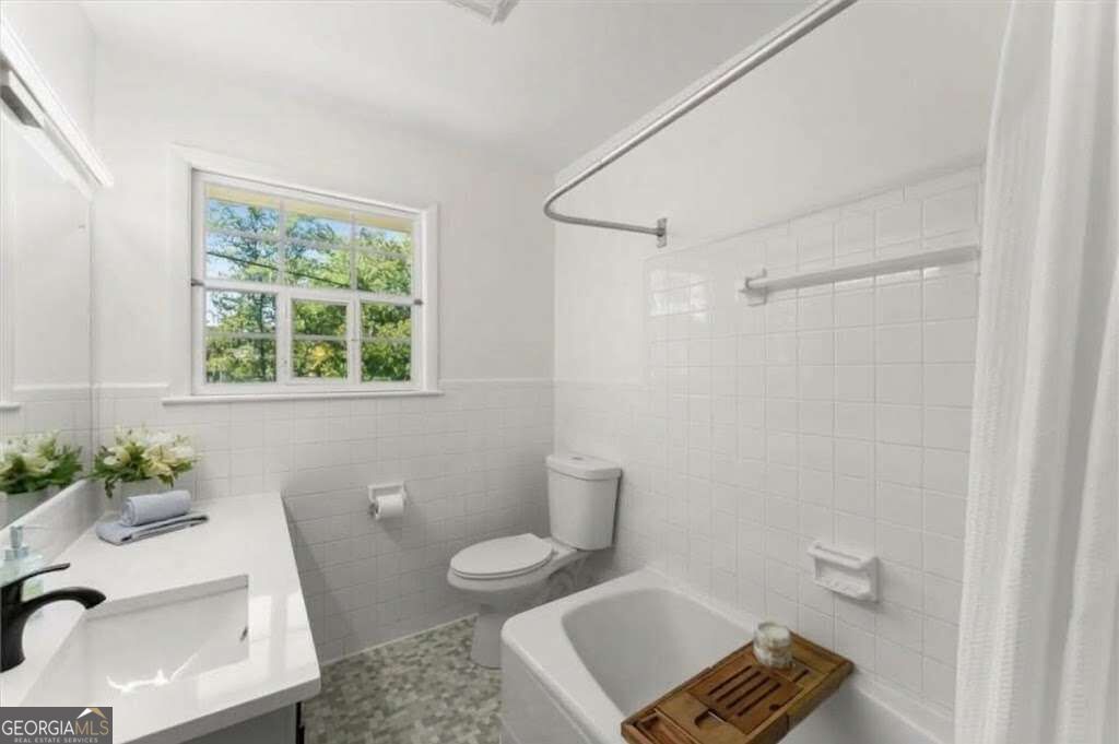 1083 Amelia Drive Property Photo 23