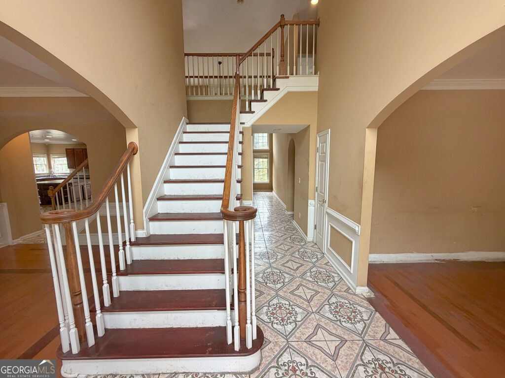 6557 Norcliffe Drive Property Photo 2
