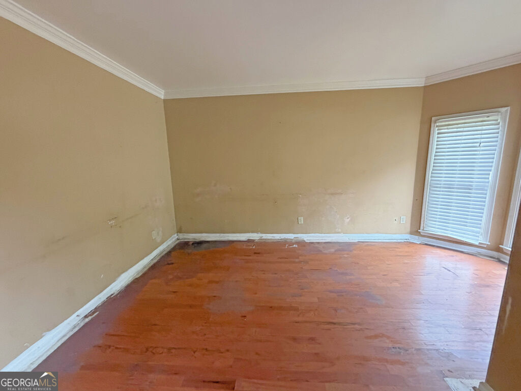 6557 Norcliffe Drive Property Photo 5