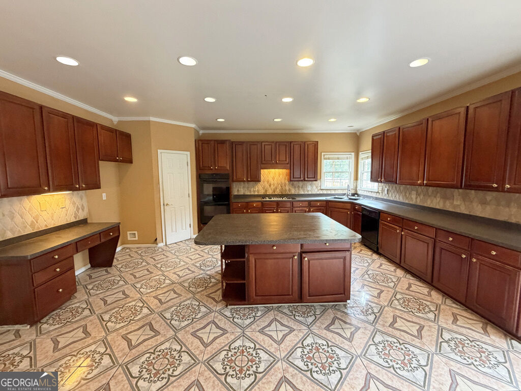 6557 Norcliffe Drive Property Photo 17
