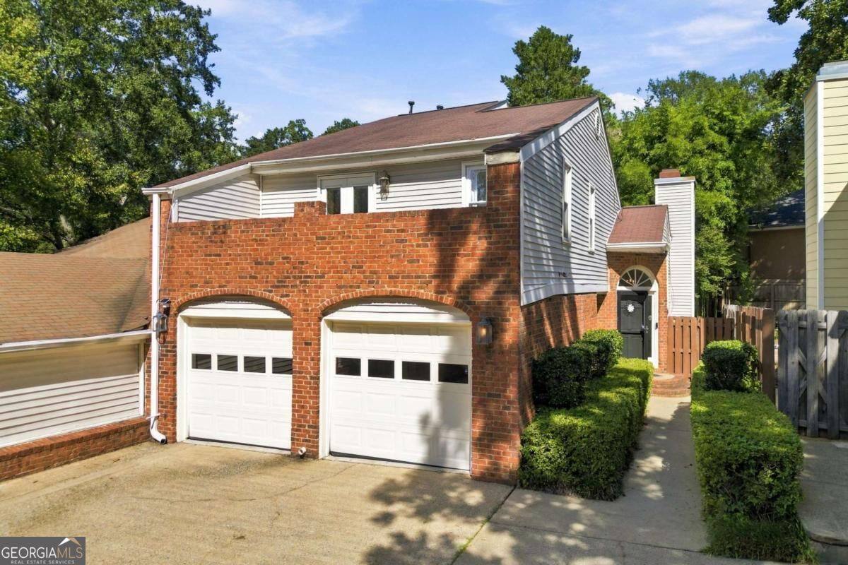 1831 Rockridge Place Ne Property Photo 1