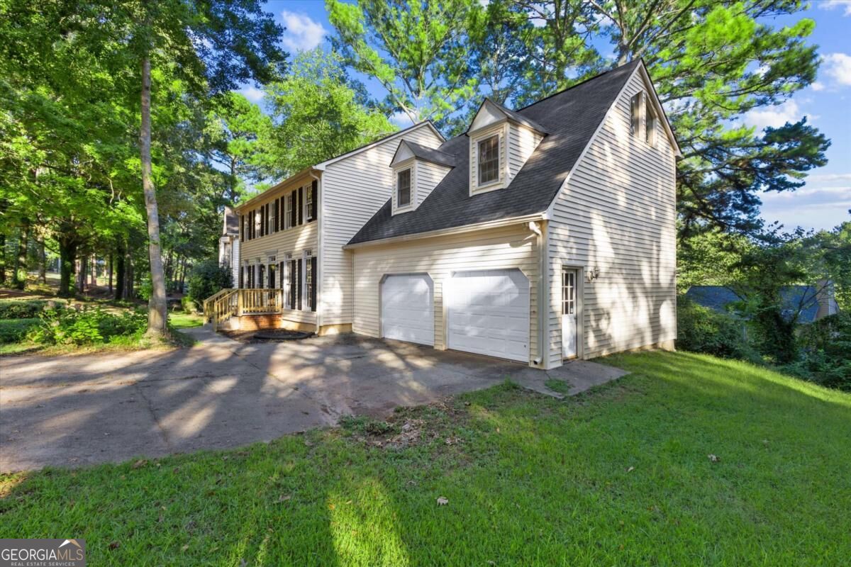 2092 Plantation Road Property Photo 3