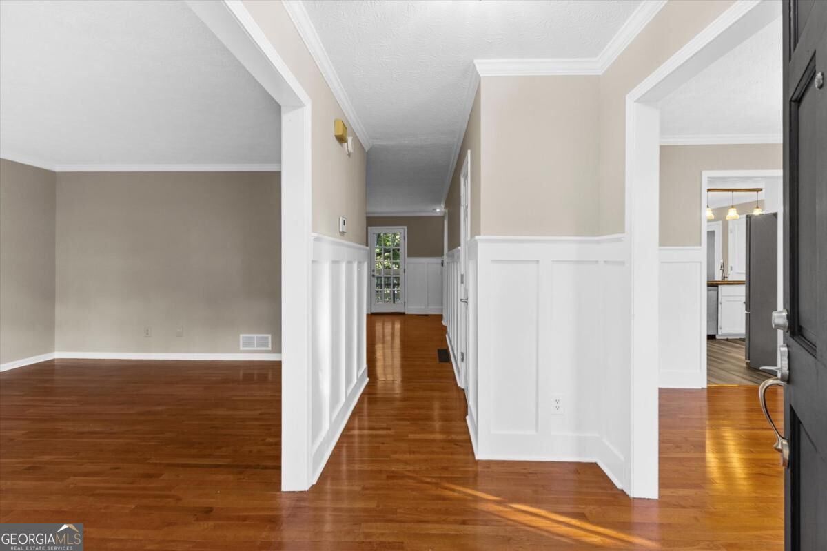 2092 Plantation Road Property Photo 5