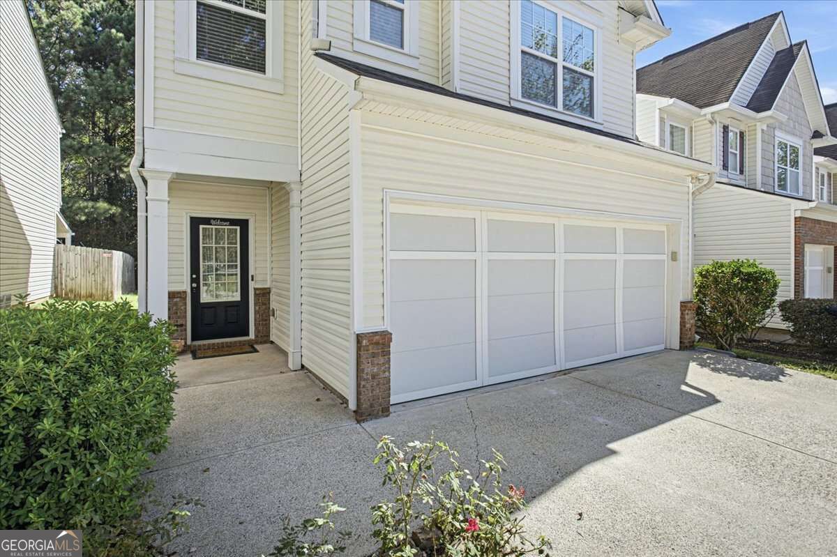 905 Tamarisk Place Property Photo 2