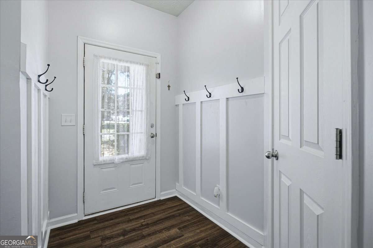 905 Tamarisk Place Property Photo 4