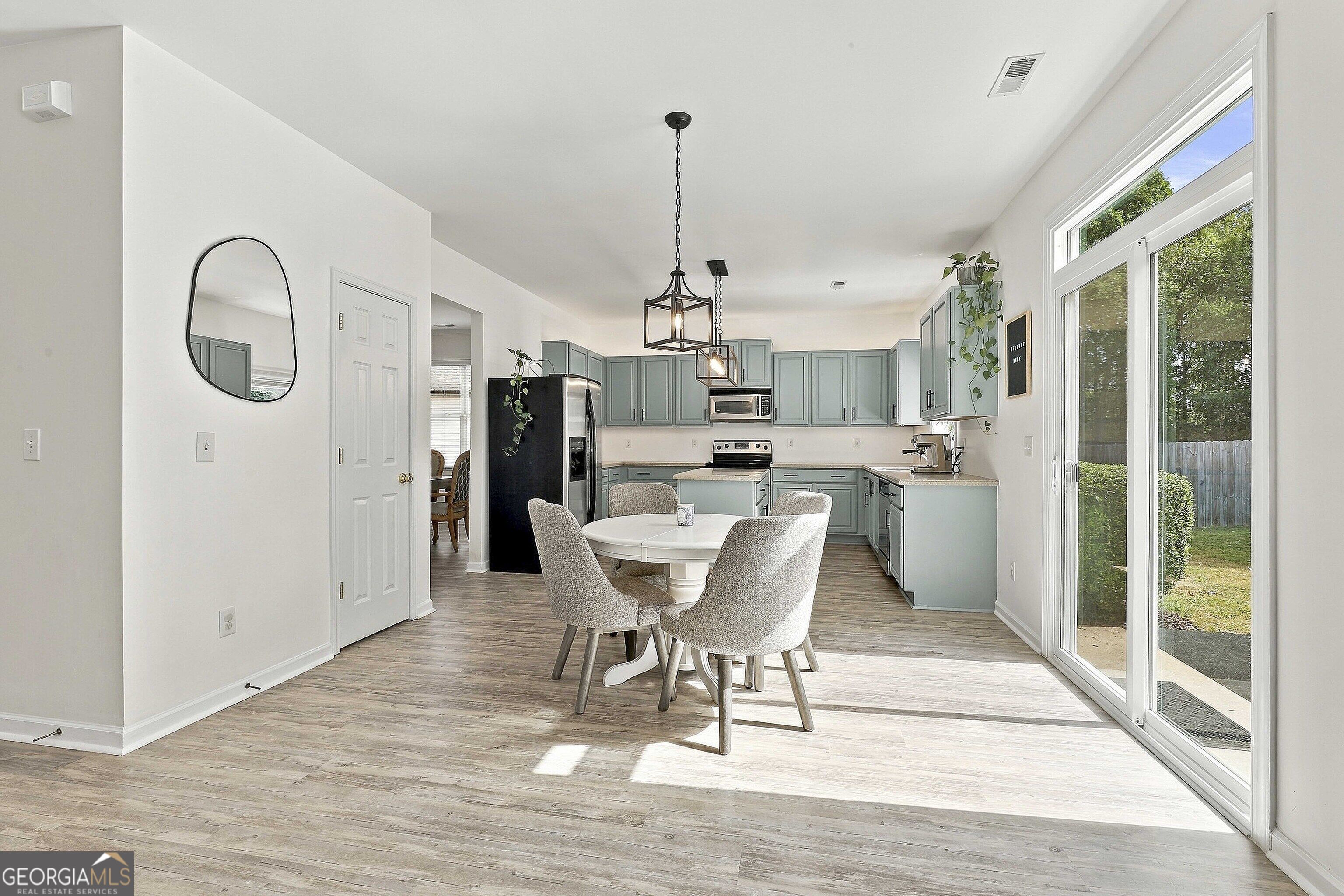 135 Carlisle Street Property Photo 20