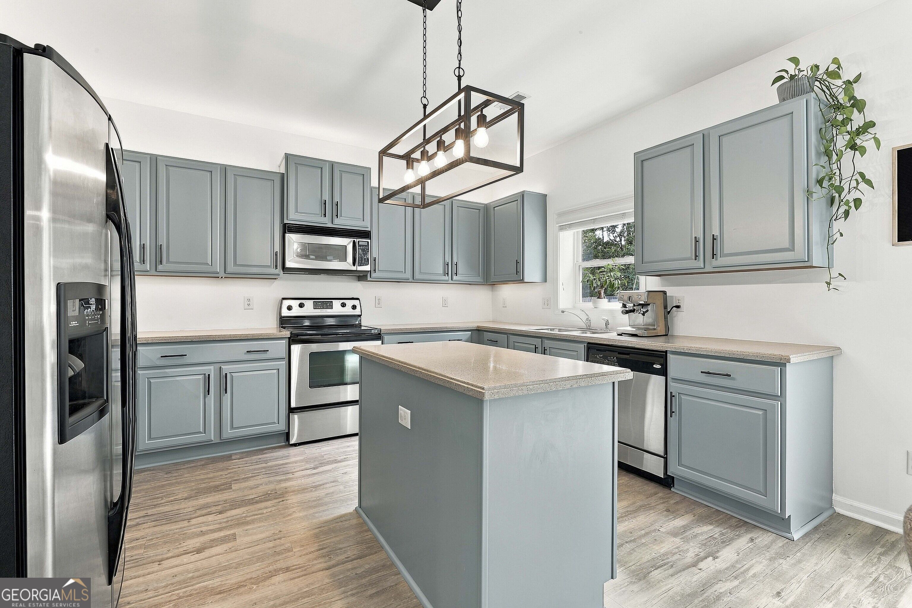135 Carlisle Street Property Photo 23