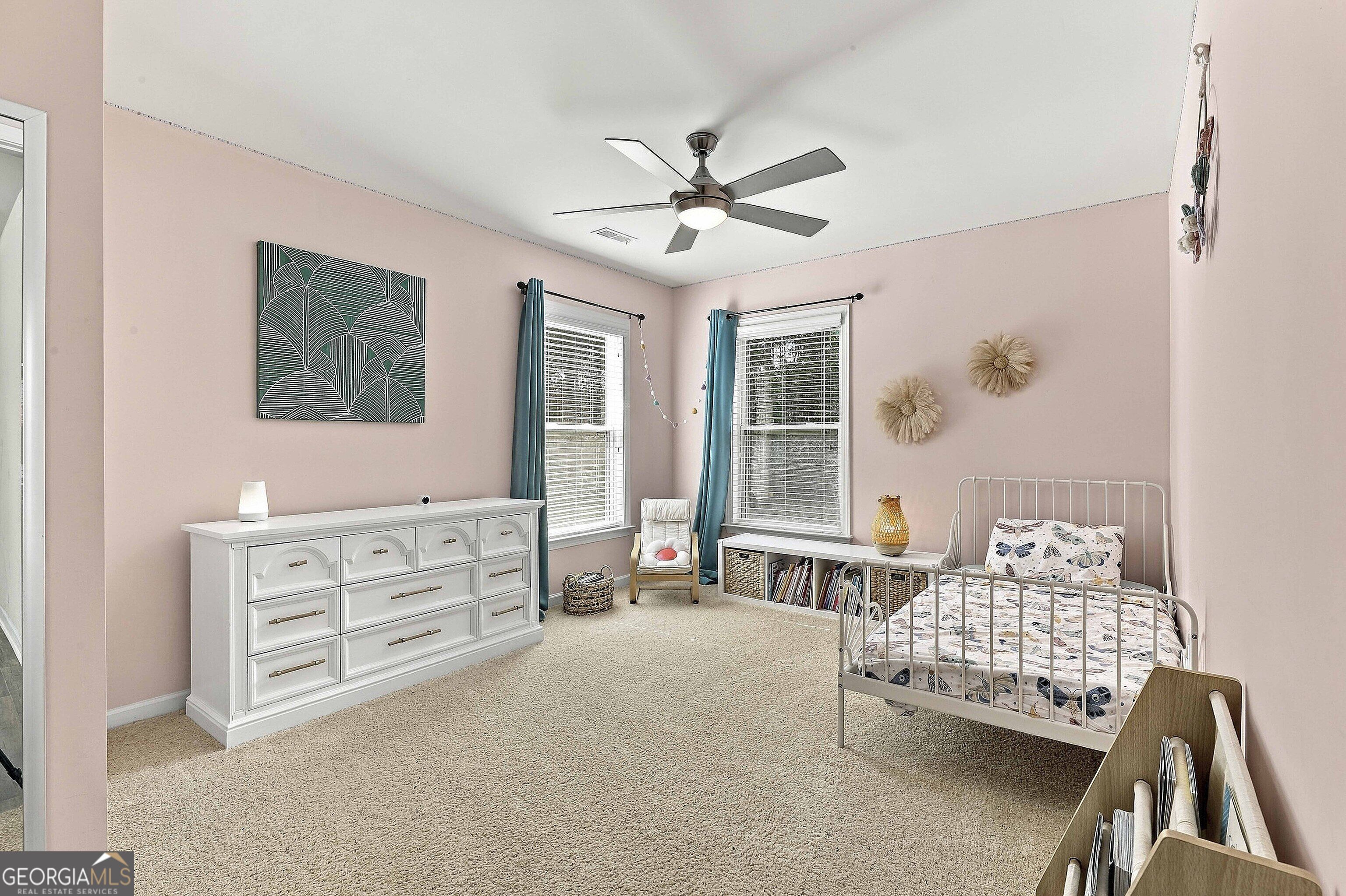 135 Carlisle Street Property Photo 38
