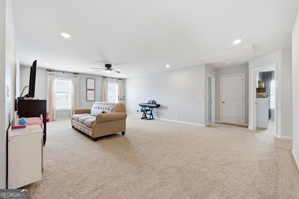 121 Treeline Trail Property Photo 16