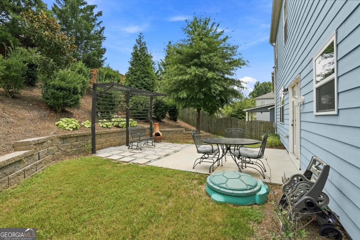 121 Treeline Trail Property Photo 23