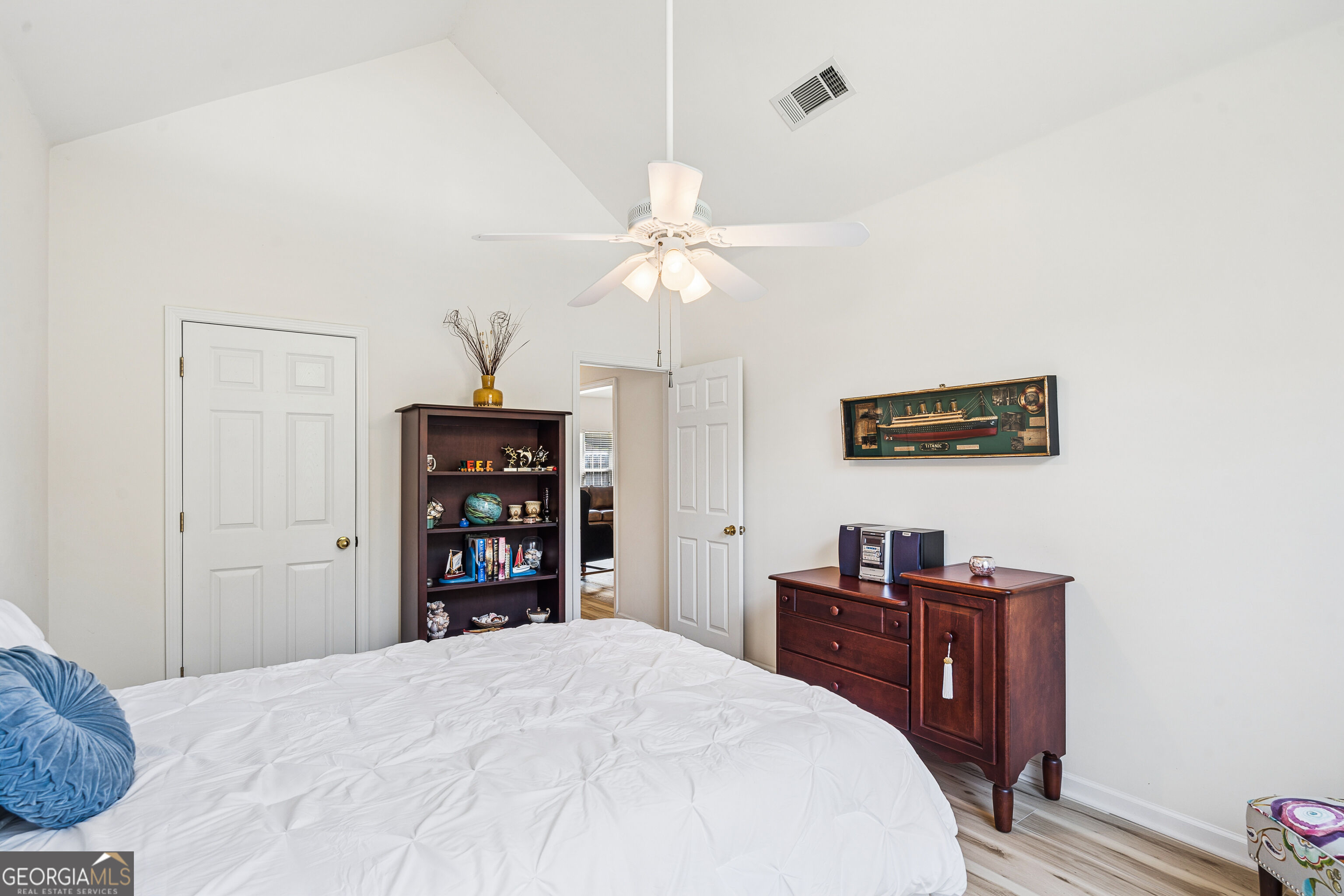 1190 Sunhill Drive Property Photo 15