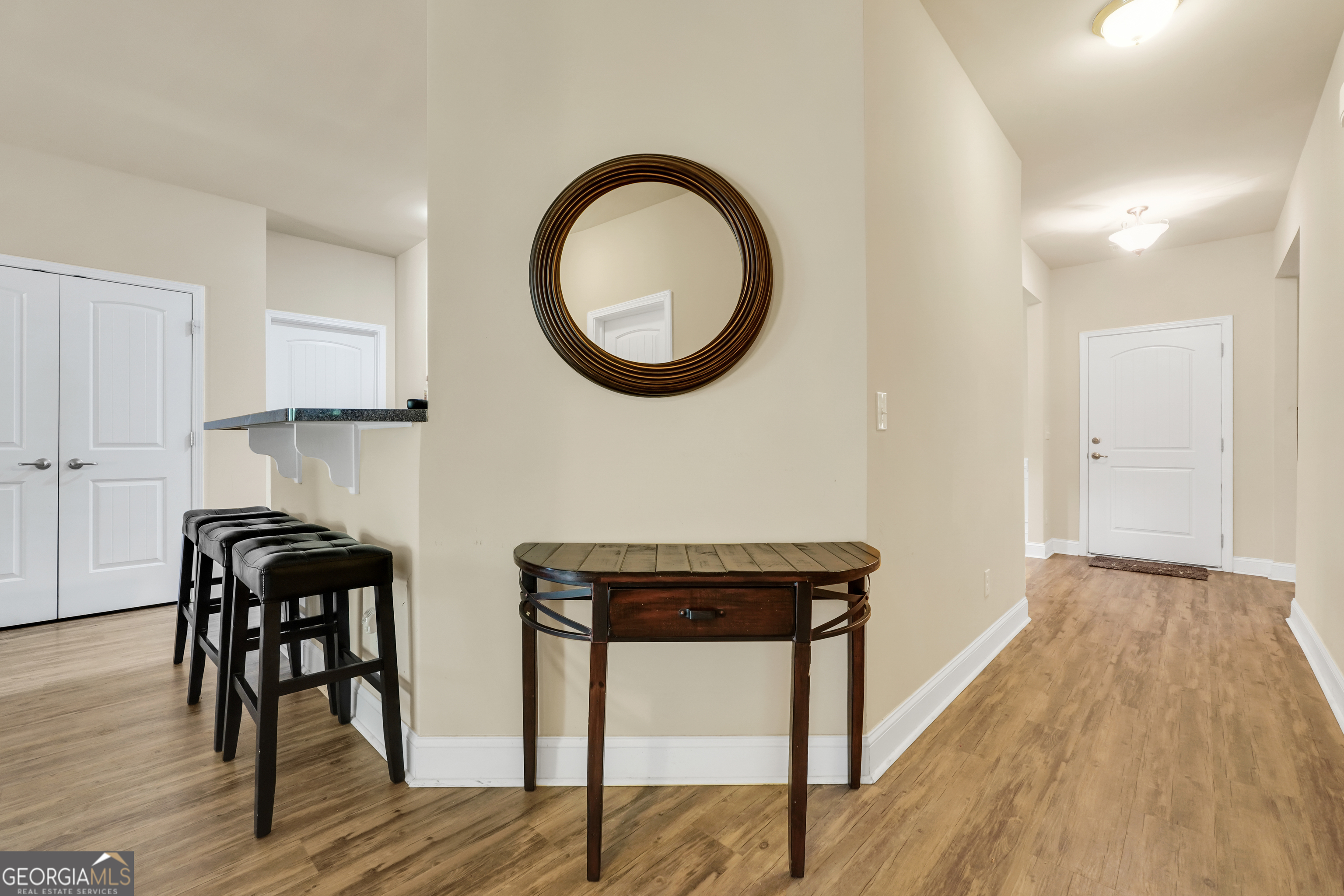 1002 Yorkshire Drive Property Photo 8
