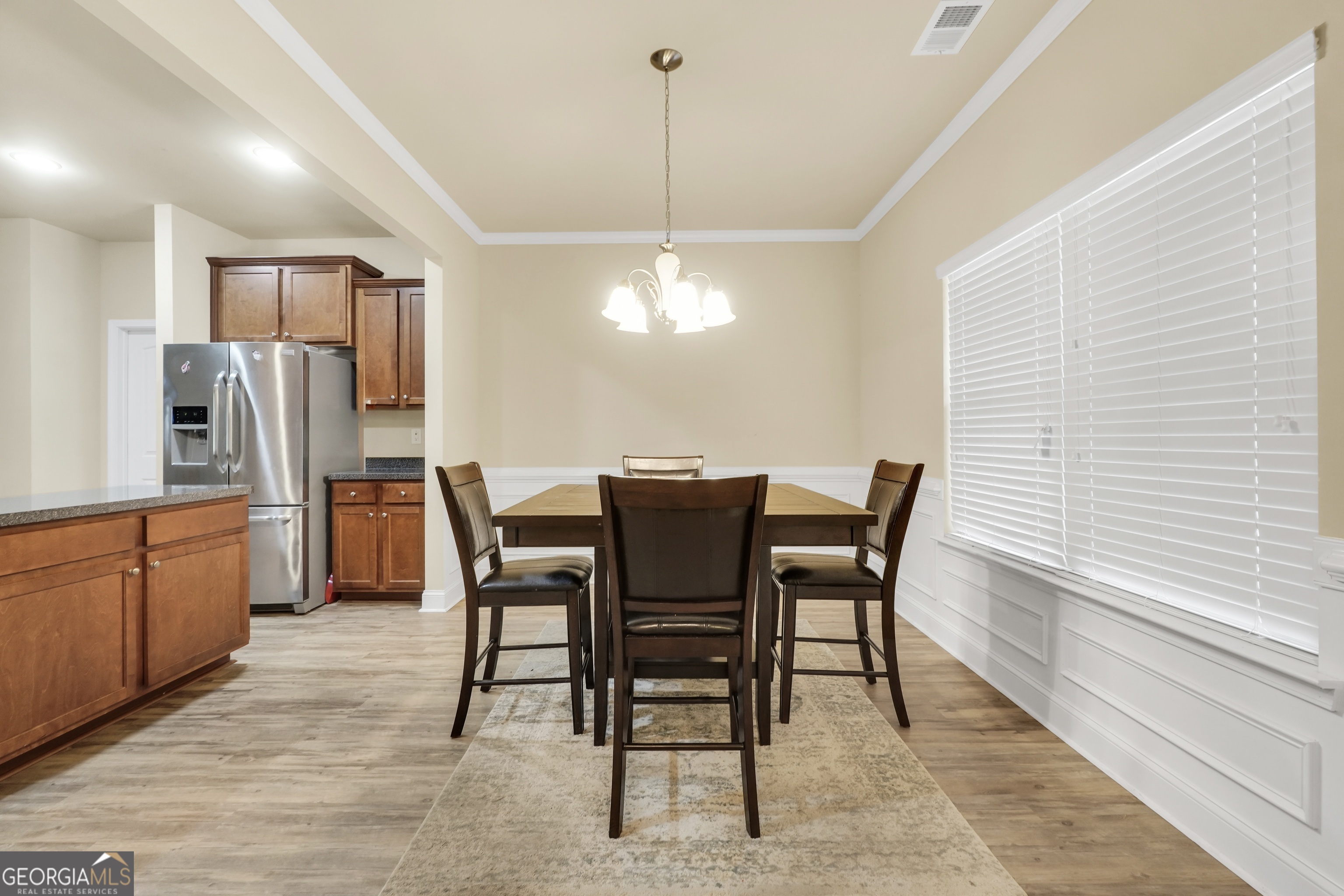 1002 Yorkshire Drive Property Photo 9