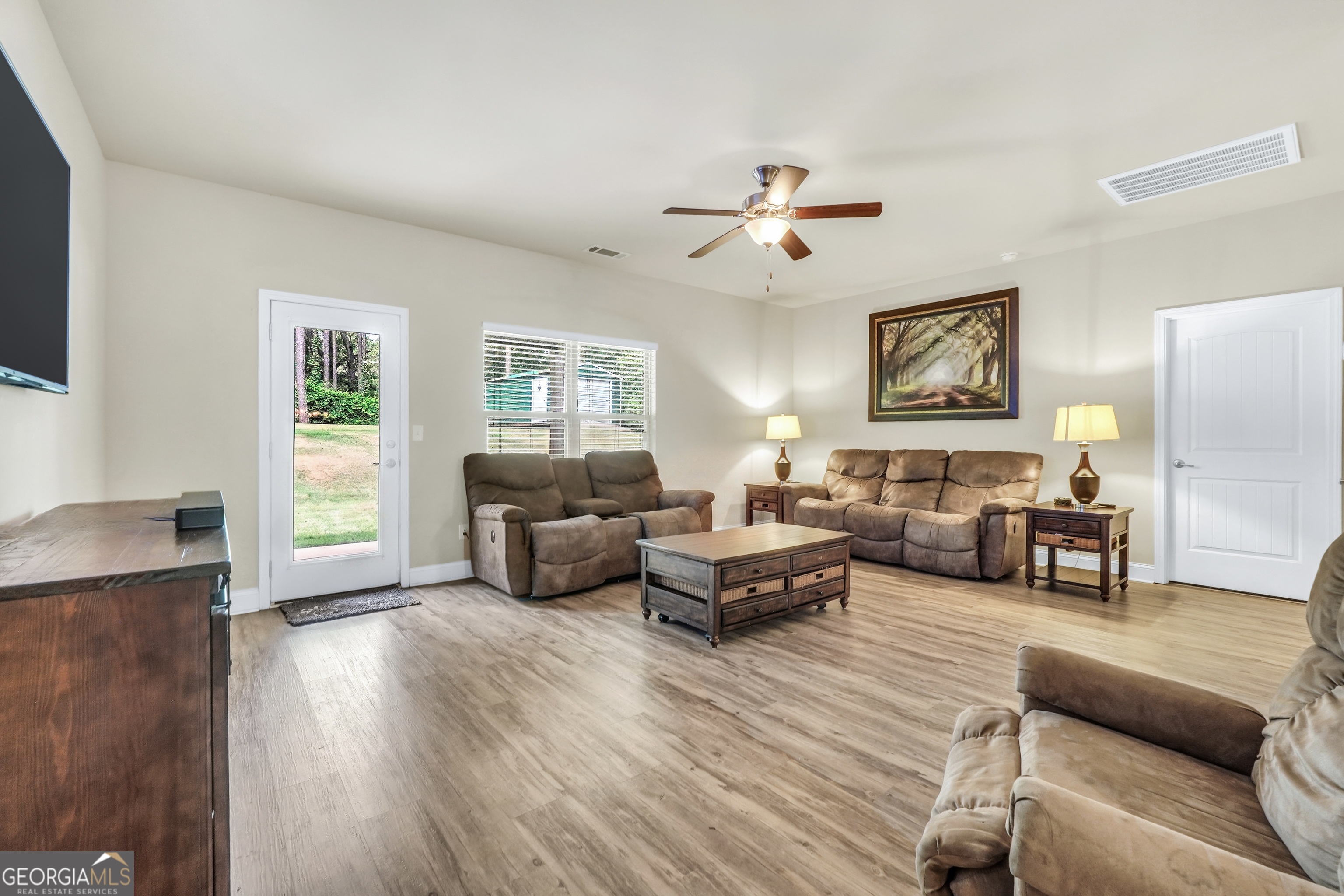 1002 Yorkshire Drive Property Photo 17