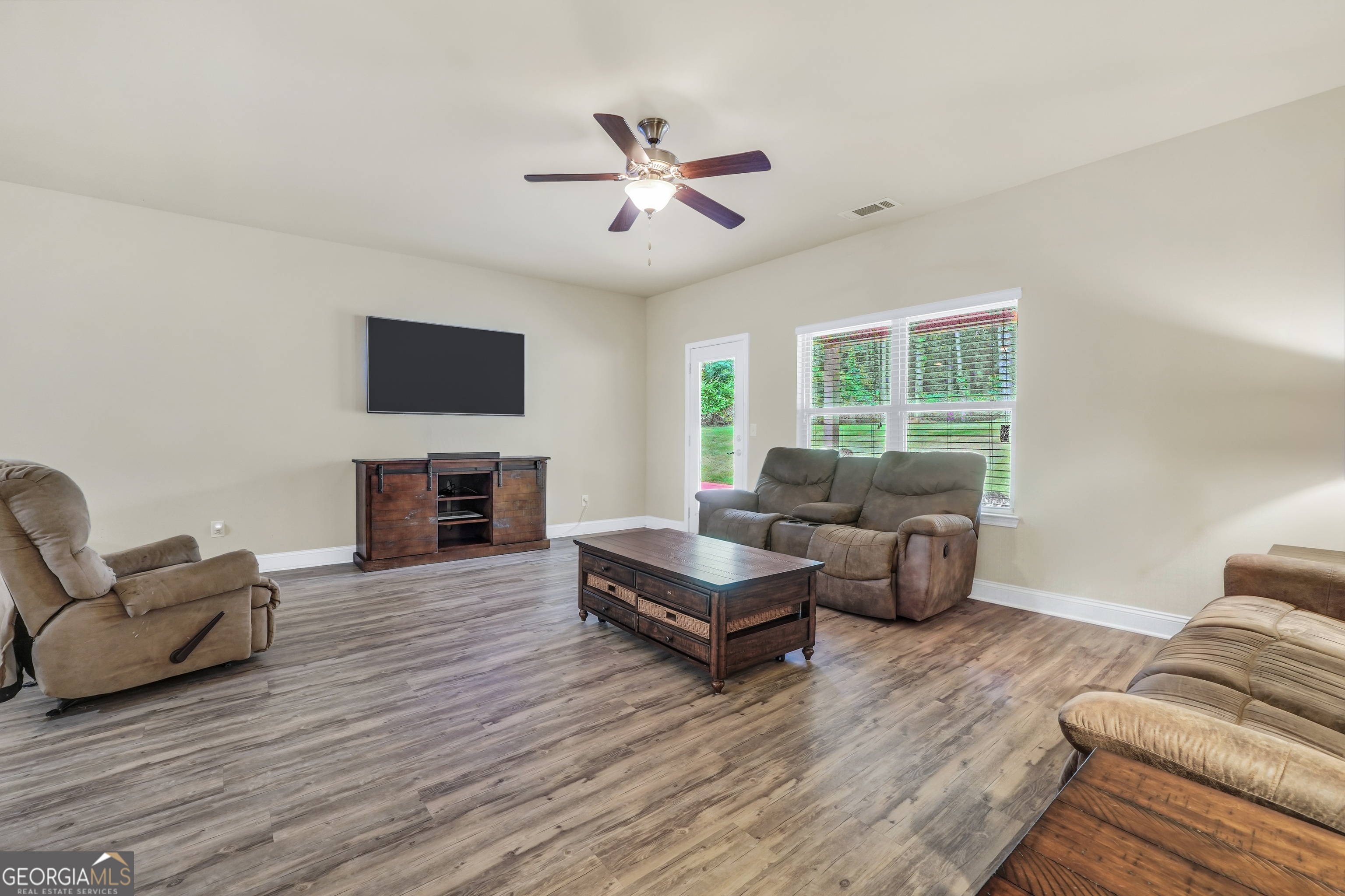 1002 Yorkshire Drive Property Photo 19