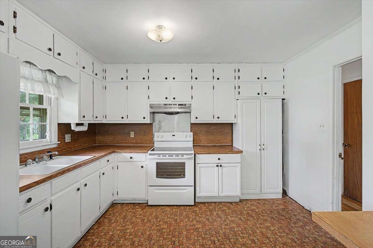 5735 Burnt Hickory Road Property Photo 6