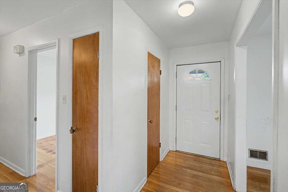 5735 Burnt Hickory Road Property Photo 9
