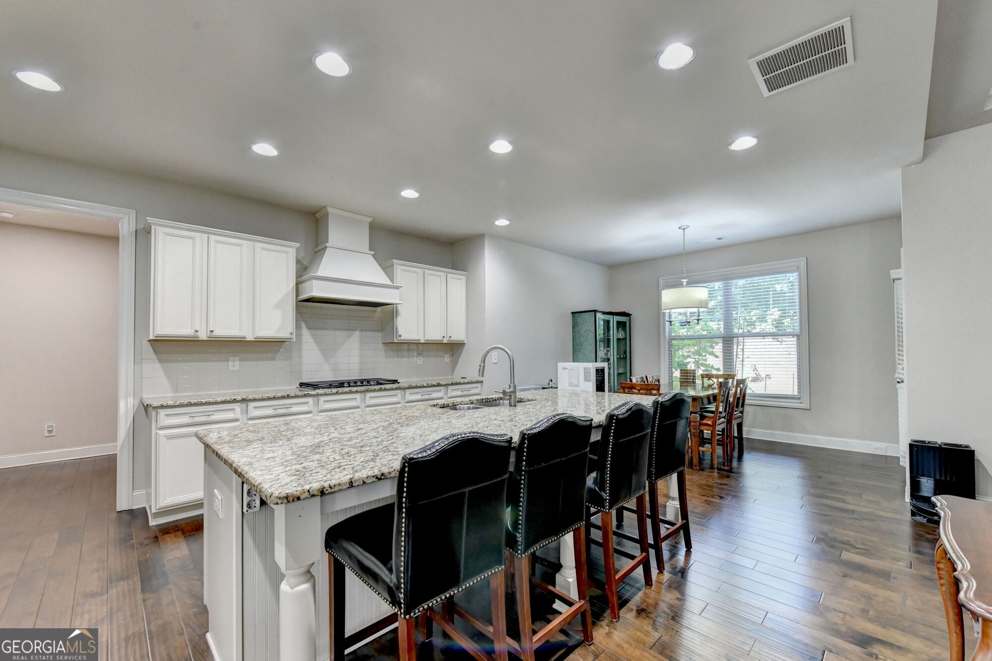 4922 Park Vale Drive Property Photo 19