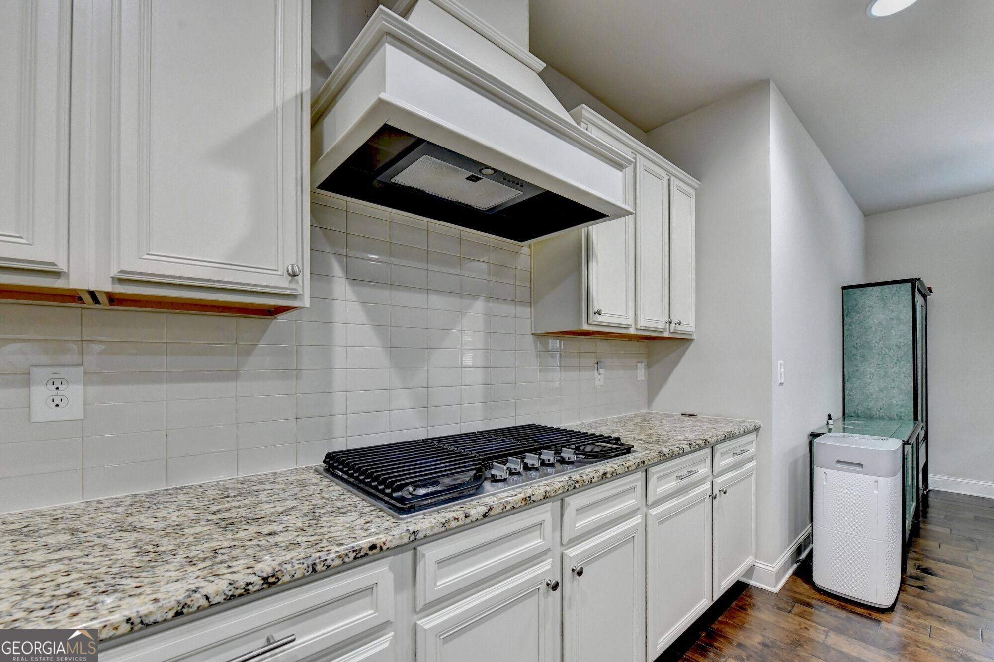 4922 Park Vale Drive Property Photo 22