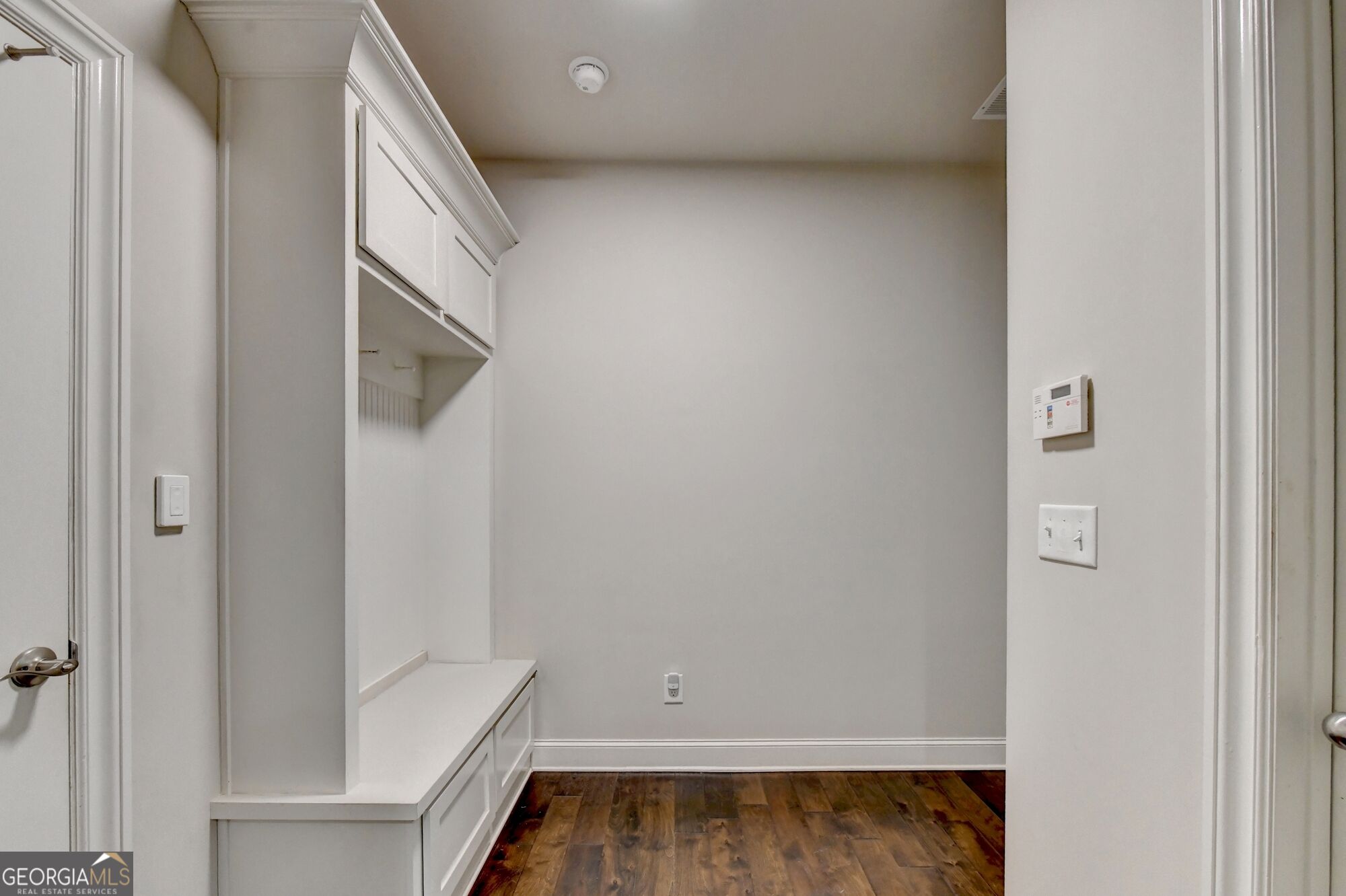 4922 Park Vale Drive Property Photo 28
