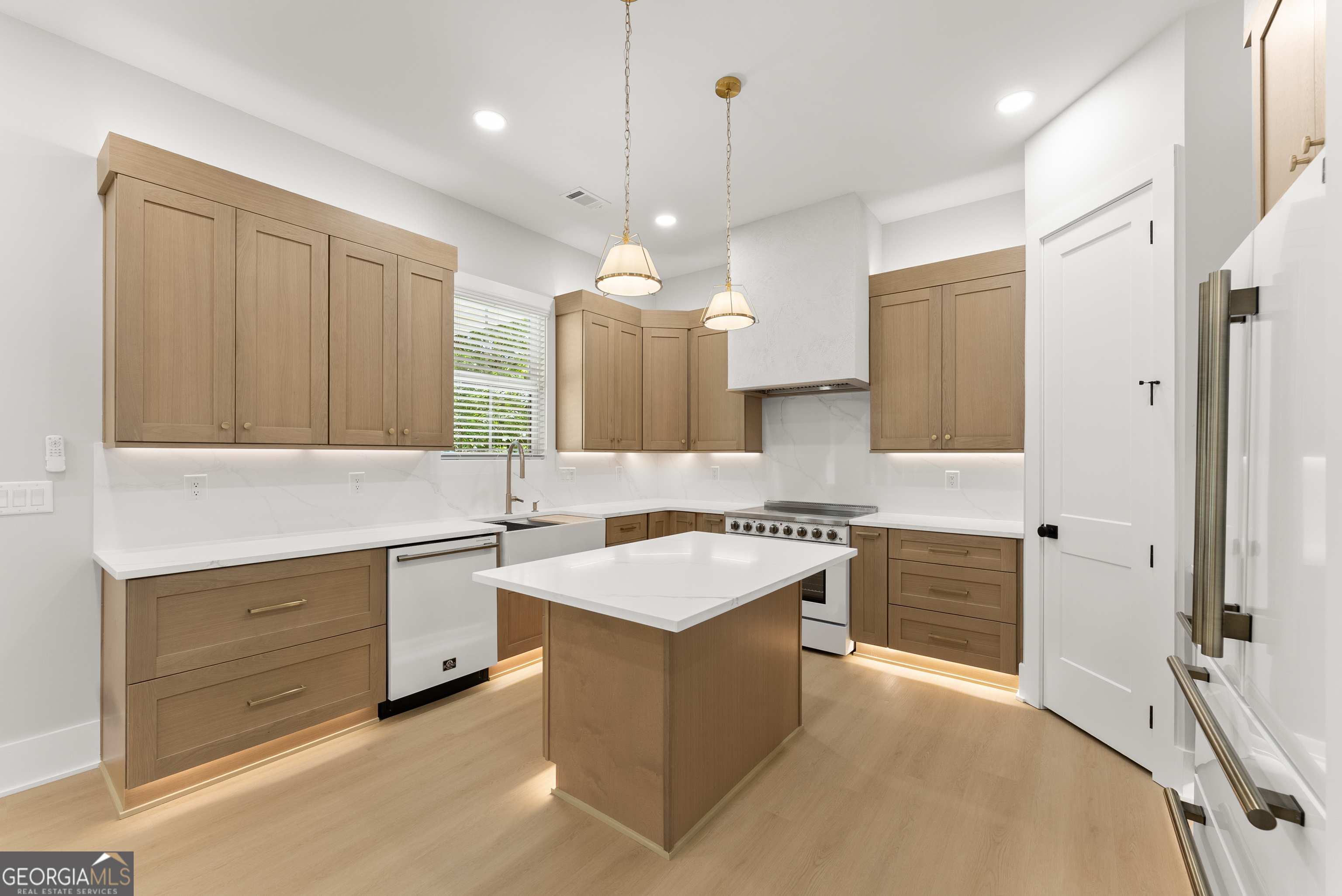 5019 Nichols Drive Property Photo 10