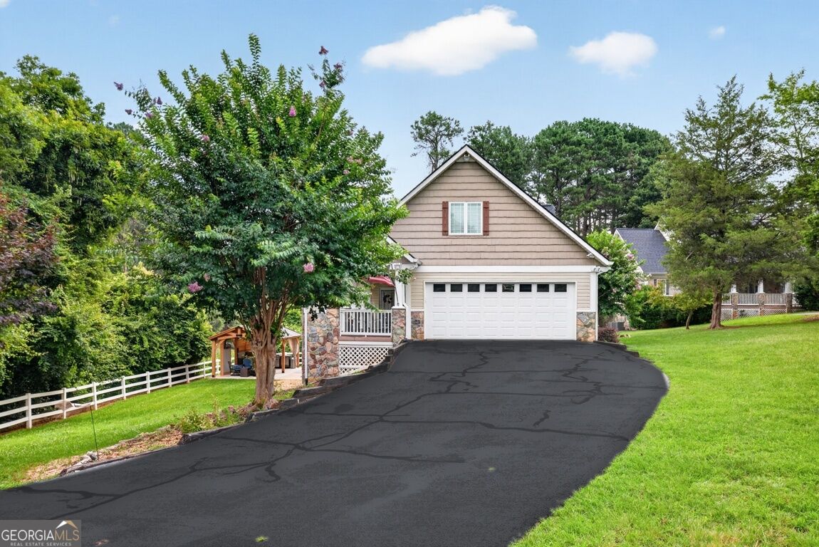 59 Players Lane Property Photo 3