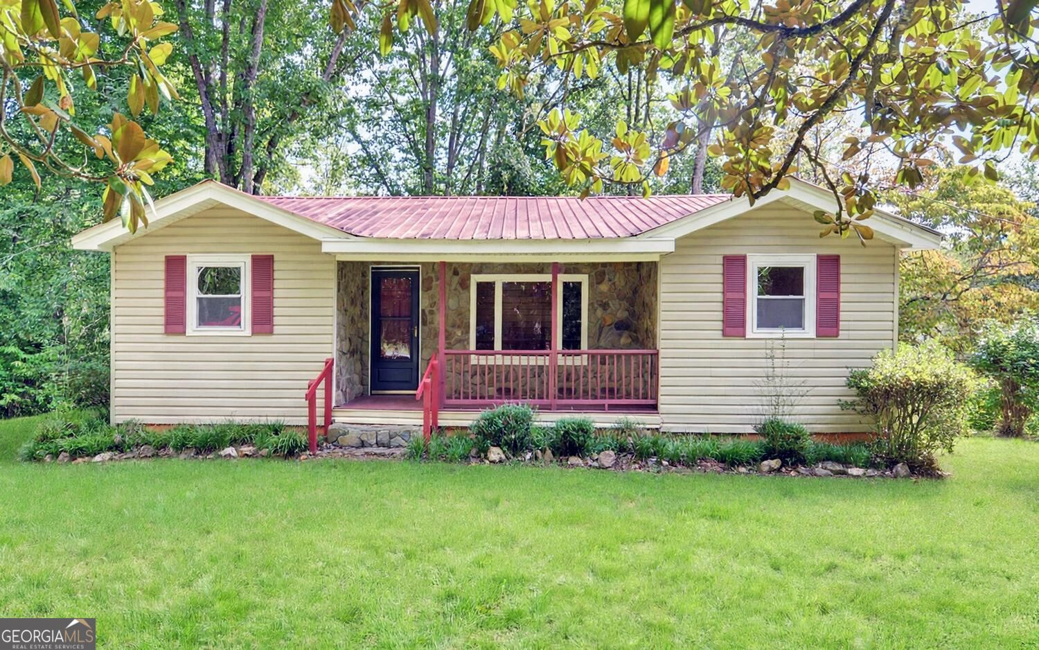 910 Hells Hollow Road Property Photo 1