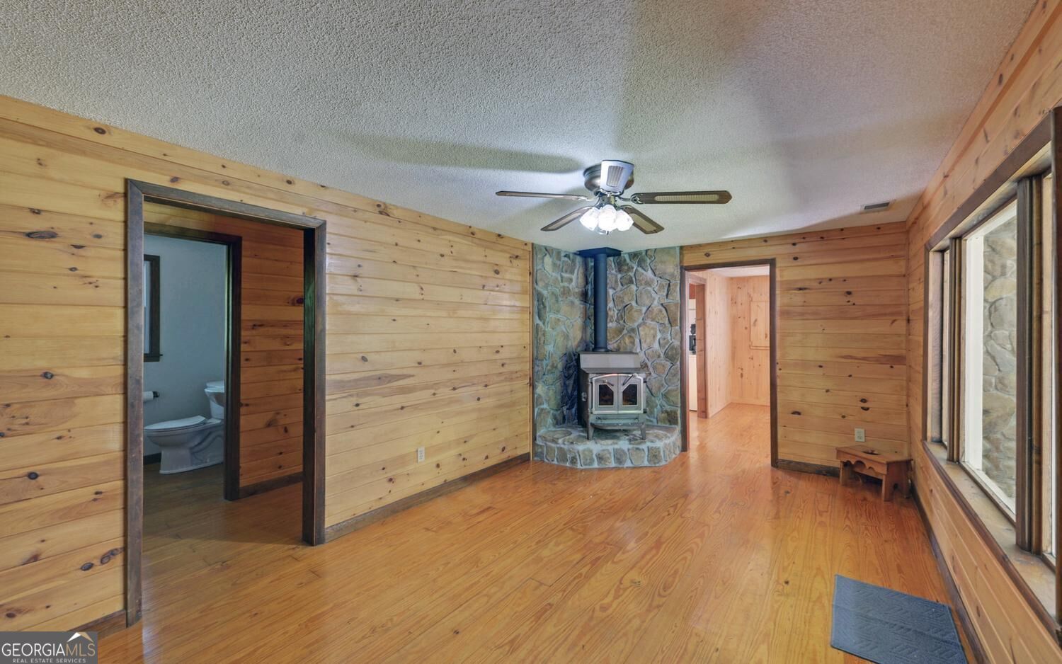 910 Hells Hollow Road Property Photo 5