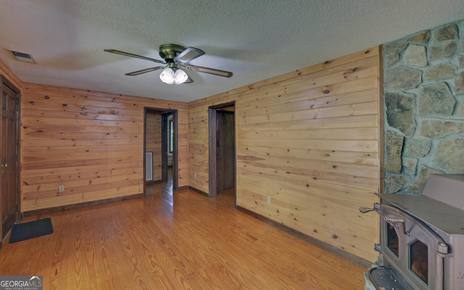 910 Hells Hollow Road Property Photo 8