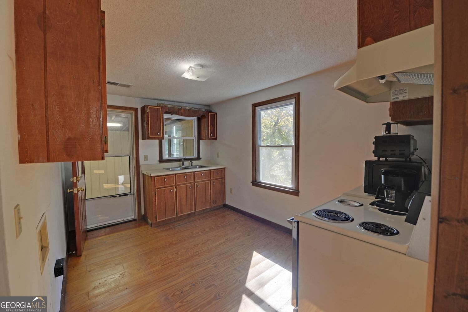 910 Hells Hollow Road Property Photo 13