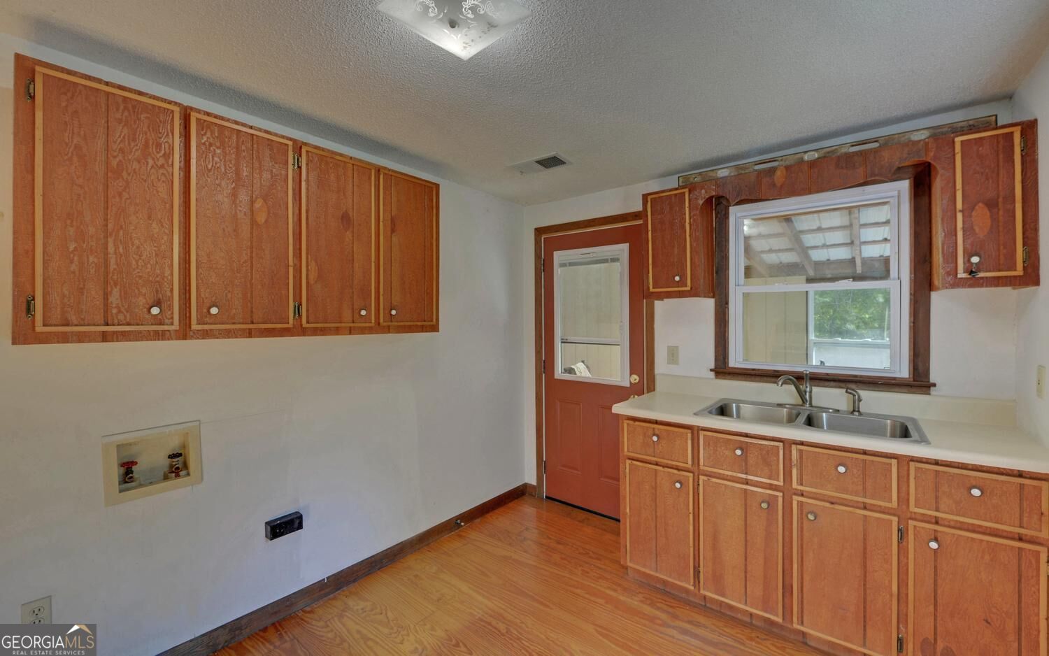910 Hells Hollow Road Property Photo 14