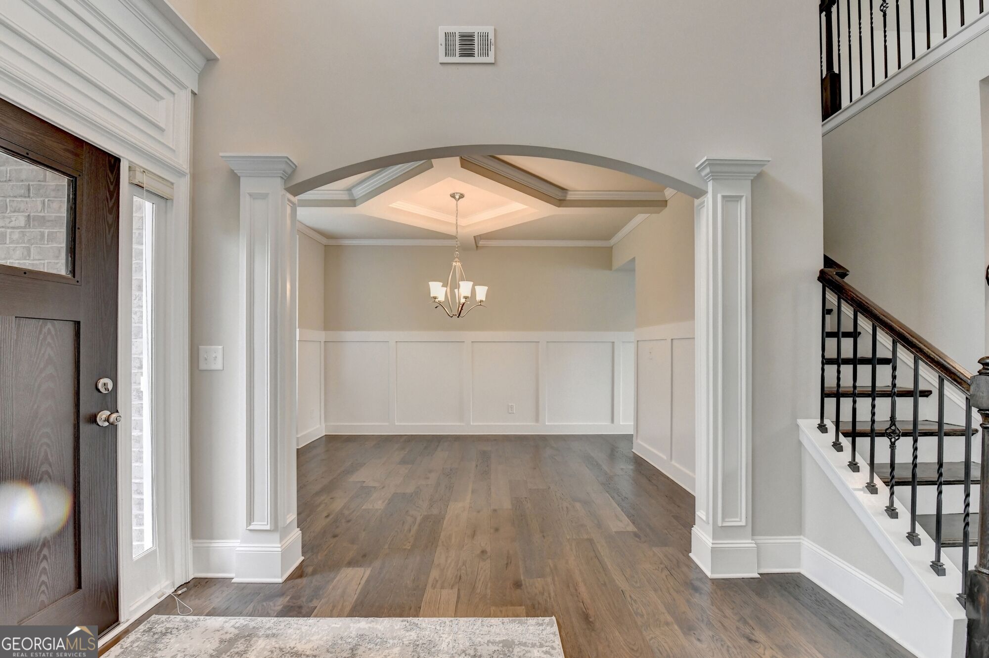3972 Golden Gate Way Property Photo 3