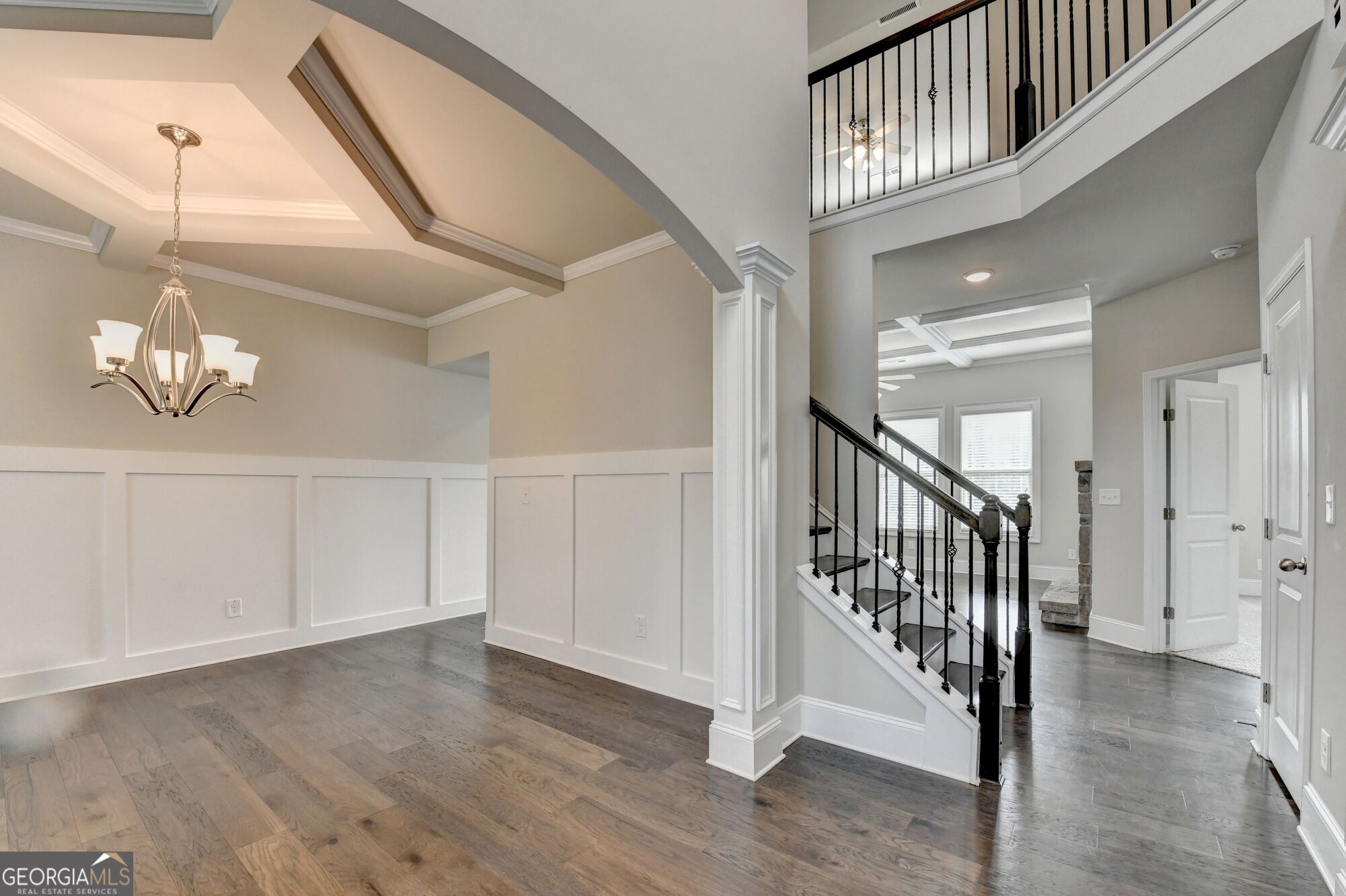 3972 Golden Gate Way Property Photo 4