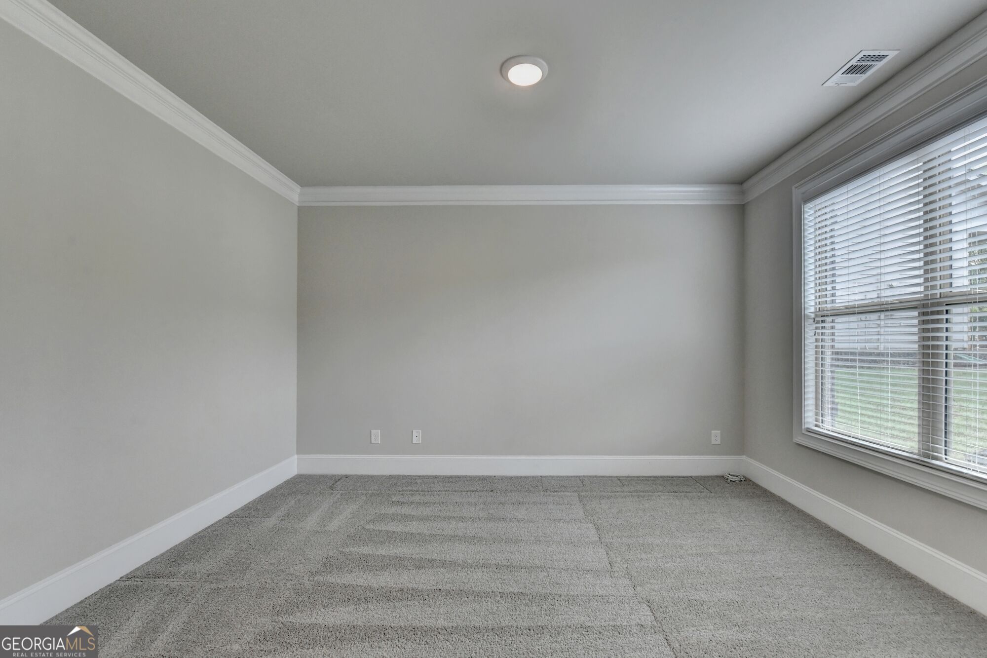 3972 Golden Gate Way Property Photo 9