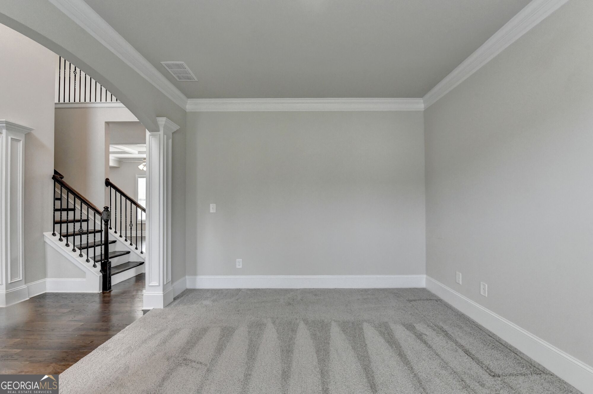3972 Golden Gate Way Property Photo 12
