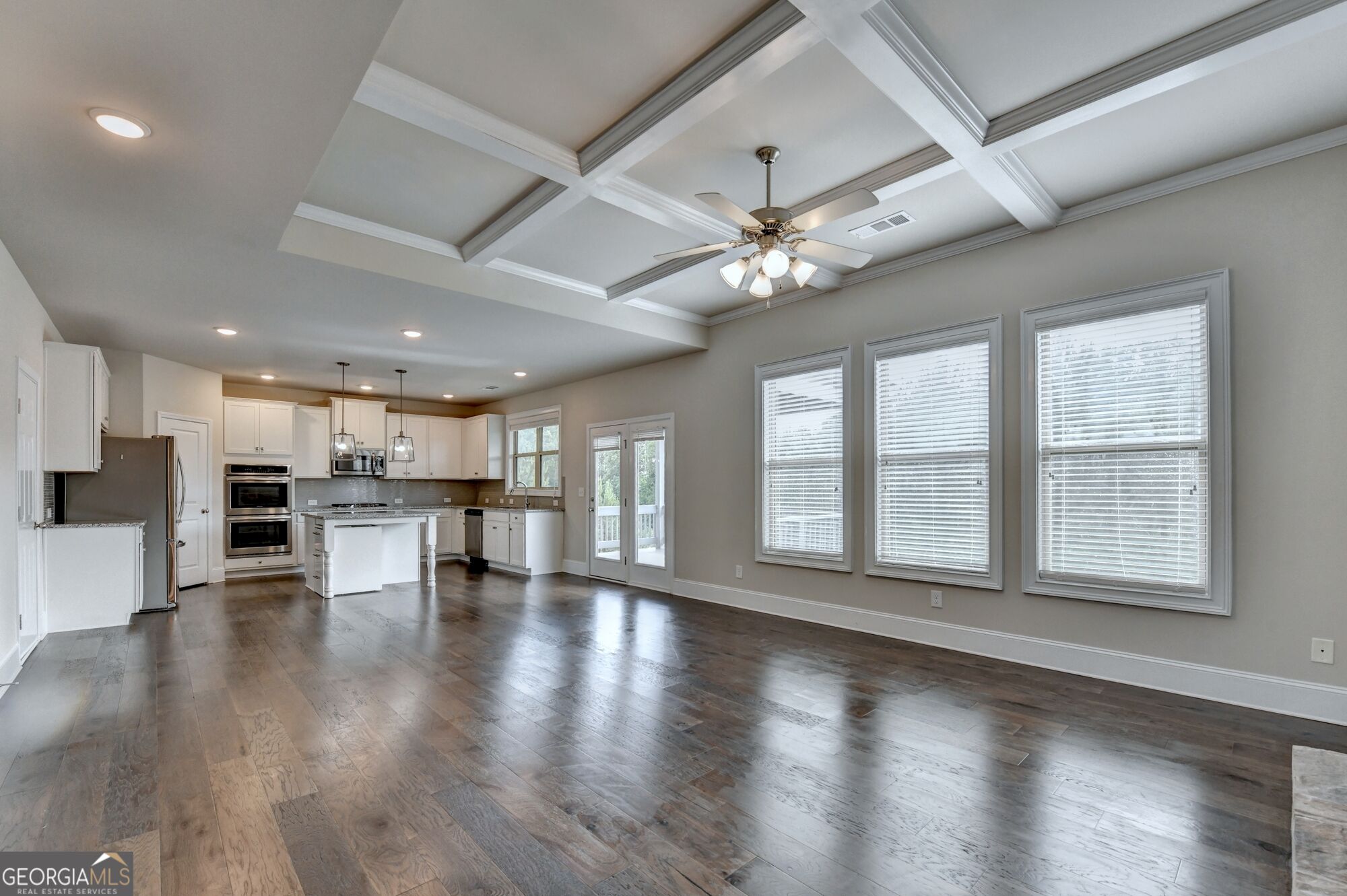 3972 Golden Gate Way Property Photo 14