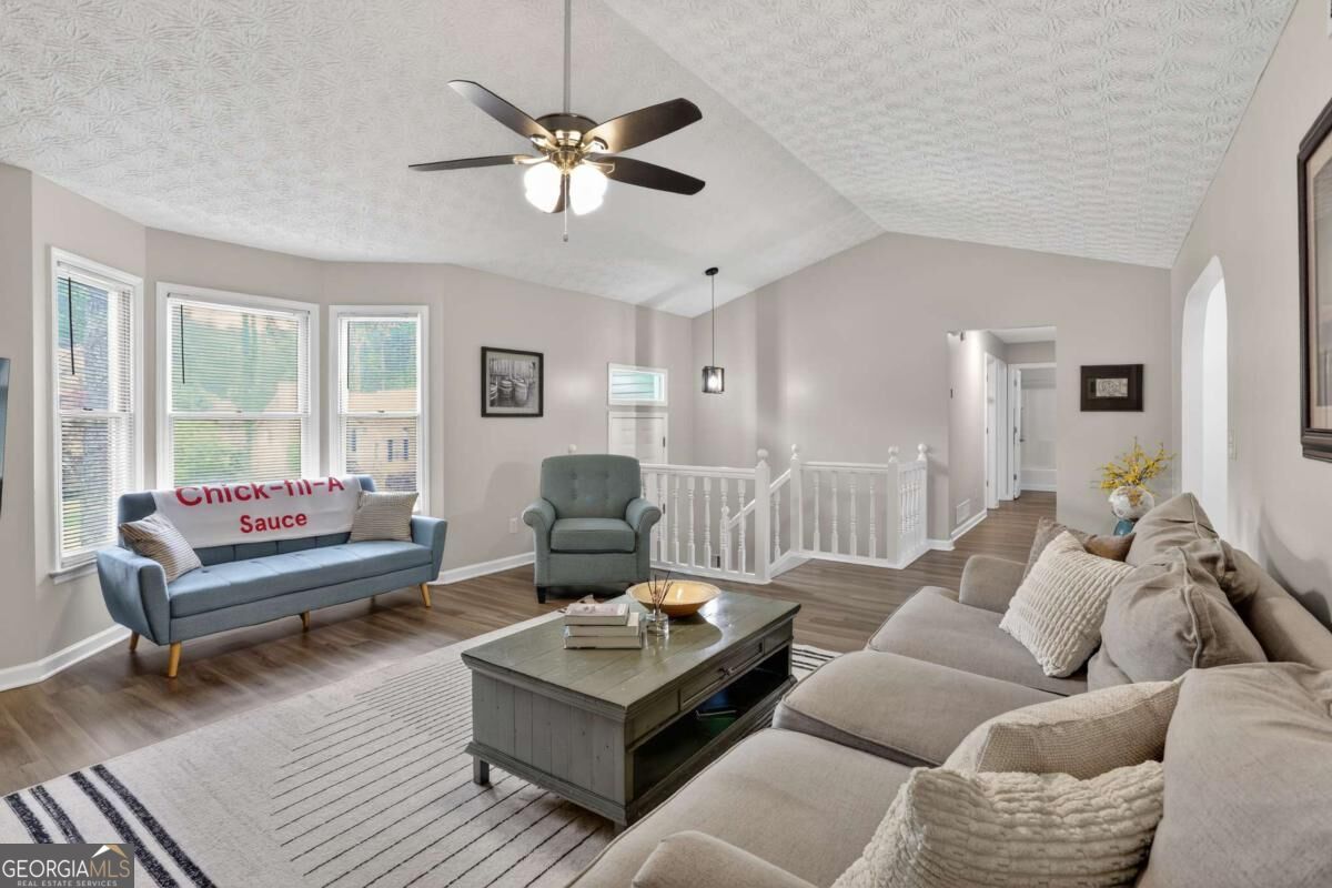 2562 Kennesaw Springs Court Property Photo 7